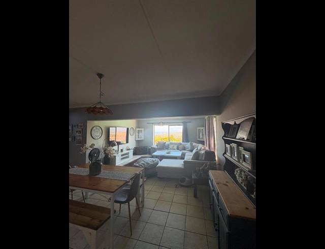 3 BEDROOM PROPERTY TO RENT IN MOUNTAIN SIDE